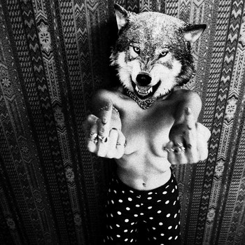 Lolawolf - Calm Down (Explicit)
