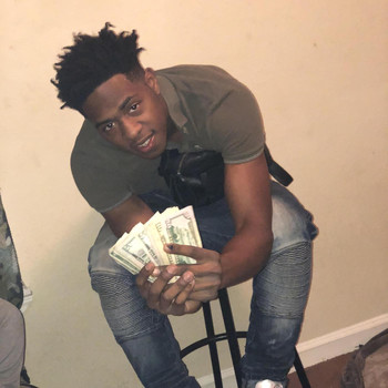 Zee - Paper Chasing (Explicit)