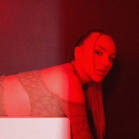 Farrah - Room For 2