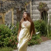 Laura Buitrago - Right Place Right Time (Meditacion)