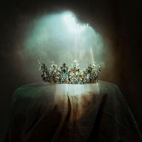 aquila - Crowned with Grace