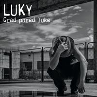 Luky - Grad pored luke