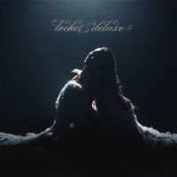 Madison Beer - locket deluxe