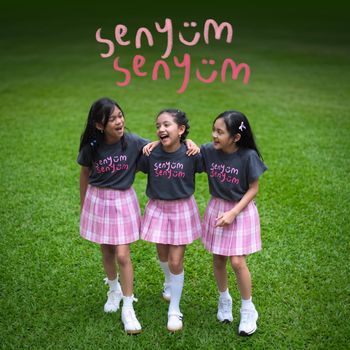 Senyum Senyum