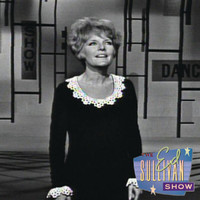 Petula Clark - Downtown (Performed live on The Ed Sullivan Show/1965)