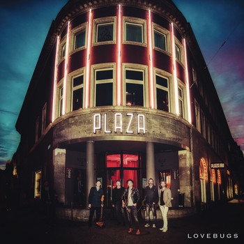 Lovebugs - At the Plaza (Live)
