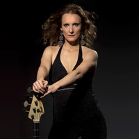Simone Croes - Pick up Your Bass
