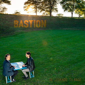 Bastion - De Levende Tilbage