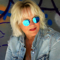 Brenda Bennett - Bluelimousine