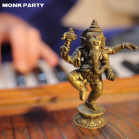 Monk Party - Aum Bhagabate Namaha (Kirtan)