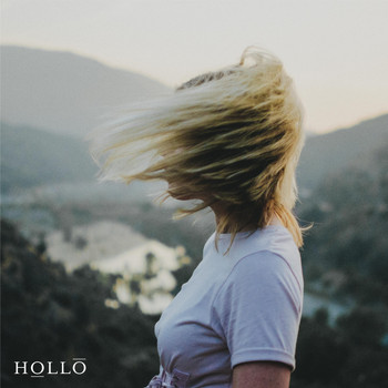 HOllO - Love's First Choice