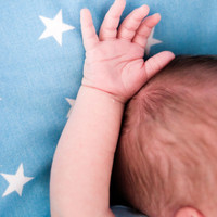 Baby Shusher & White Noise - Sleeping Baby Sounds: White Noise, Brown Noise and Humming Waves