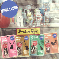 Modra Luna - Broken Toys