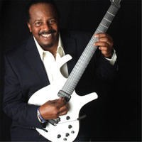 Mikael - Leftside (feat. Abia)