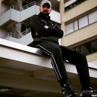 Sanil - Aus Pantoffeln wurden Nike Air 2 (Explicit)