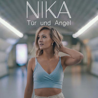 Nika - Tür und Angel