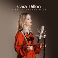 Cara Dillon - The Water is Wide (Live)