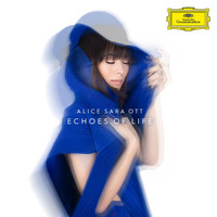 Alice Sara Ott - Chopin: 24 Preludes, Op. 28: No. 15 in D Flat Major. Sostenuto "Raindrop"