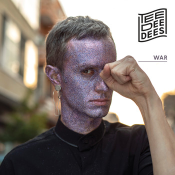 Tee Dee Dees - War