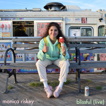 Monica Riskey - Blissful (Live)