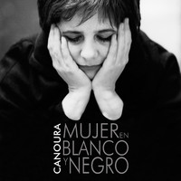 Laura Canoura - Mujer en Blanco y Negro