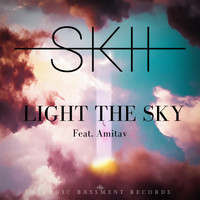 Skii - Light The Sky (feat. Amitav)