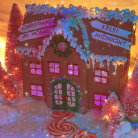 Kelsi Midnight - Christmas at Home (feat. Oyó)