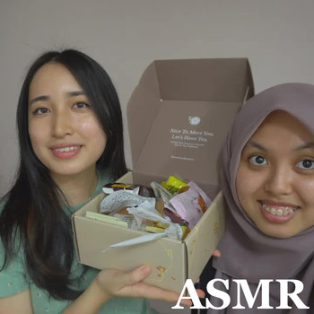 Clareee ASMR - Tasting Japanese Treats with roommates