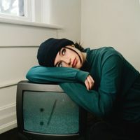 Sara Kays - Watching TV