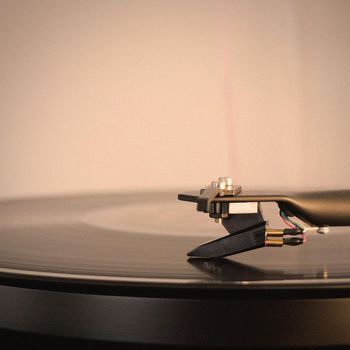 Chill Machine - The Warm Crackle of a Vinyl Record
