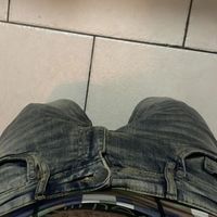 Corli - Knees On Da Floor (Explicit)