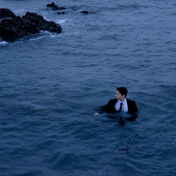 Alter - Vacant