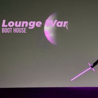 BOOT HOUSE - Lounge War