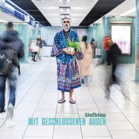 tiefblau - Mit geschlossenen Augen