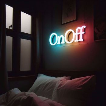 OnOff - Shining on the ceiling