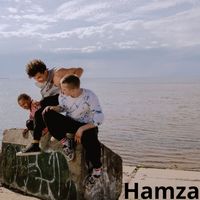 Hamza - En Blusa Yoan Retro