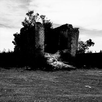 Pedro Henriques - Old Memories (Explicit)