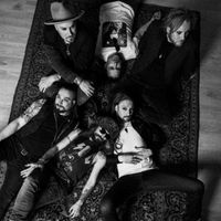 Uniklubi - La La Shangri-La