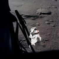 Odio París - B Side of the Moon