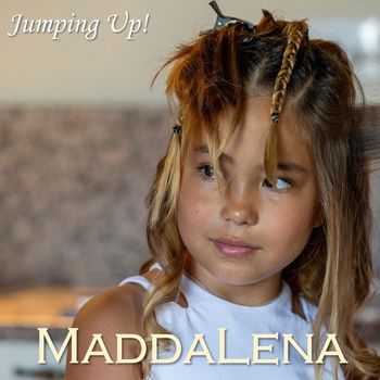 MaddaLena - Jumping up!