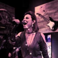 Mercedes - Amor e Vício