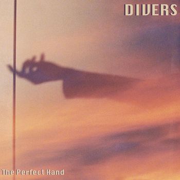 Divers - The Perfect Hand