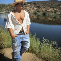 Isaiah - In my arms (Explicit)