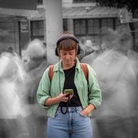 Zander - Between Noise Cancelling and Transparency Mode