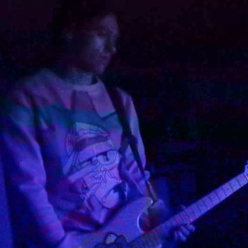 Ariki - Keeps Ghosts Close (Explicit)