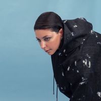 Minuit Machine - Hold Me