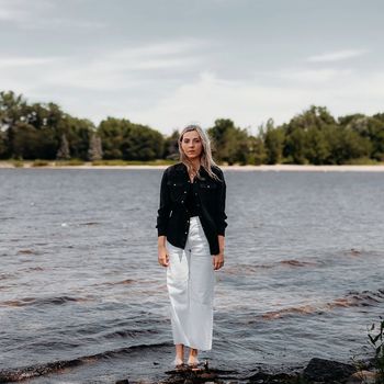 Samantha Ebert - Overthinking