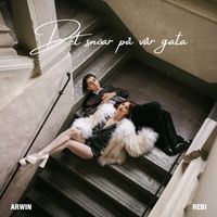 Arwin & Rebi - Det snöar på vår gata
