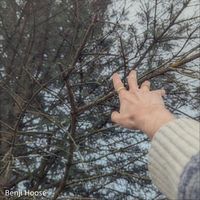 Benji Hoose - holding on (Explicit)