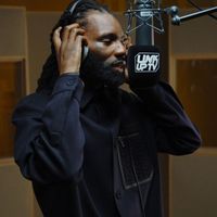 Wretch 32 - Behind Barz (Explicit)